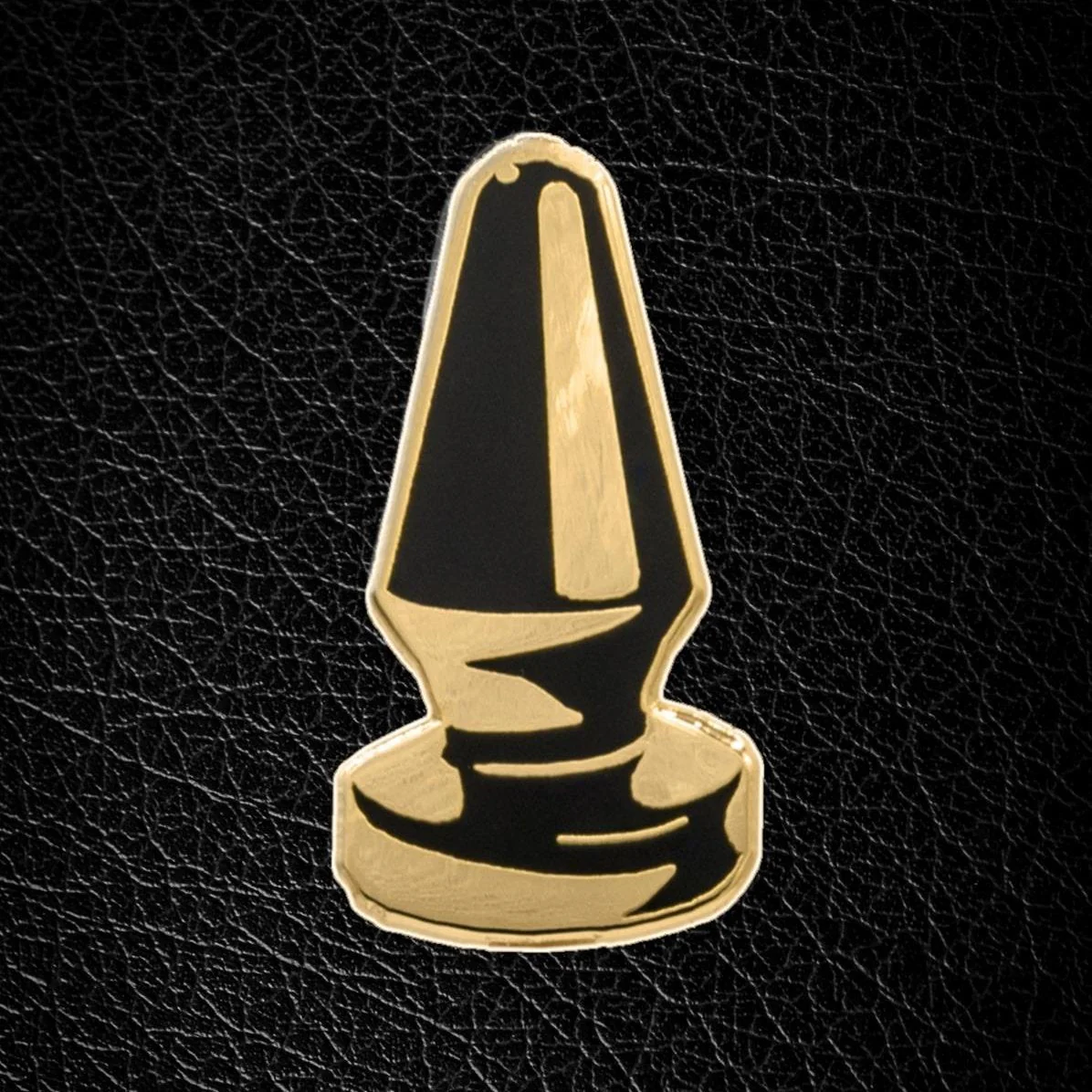 Master of the House Pin, Plug