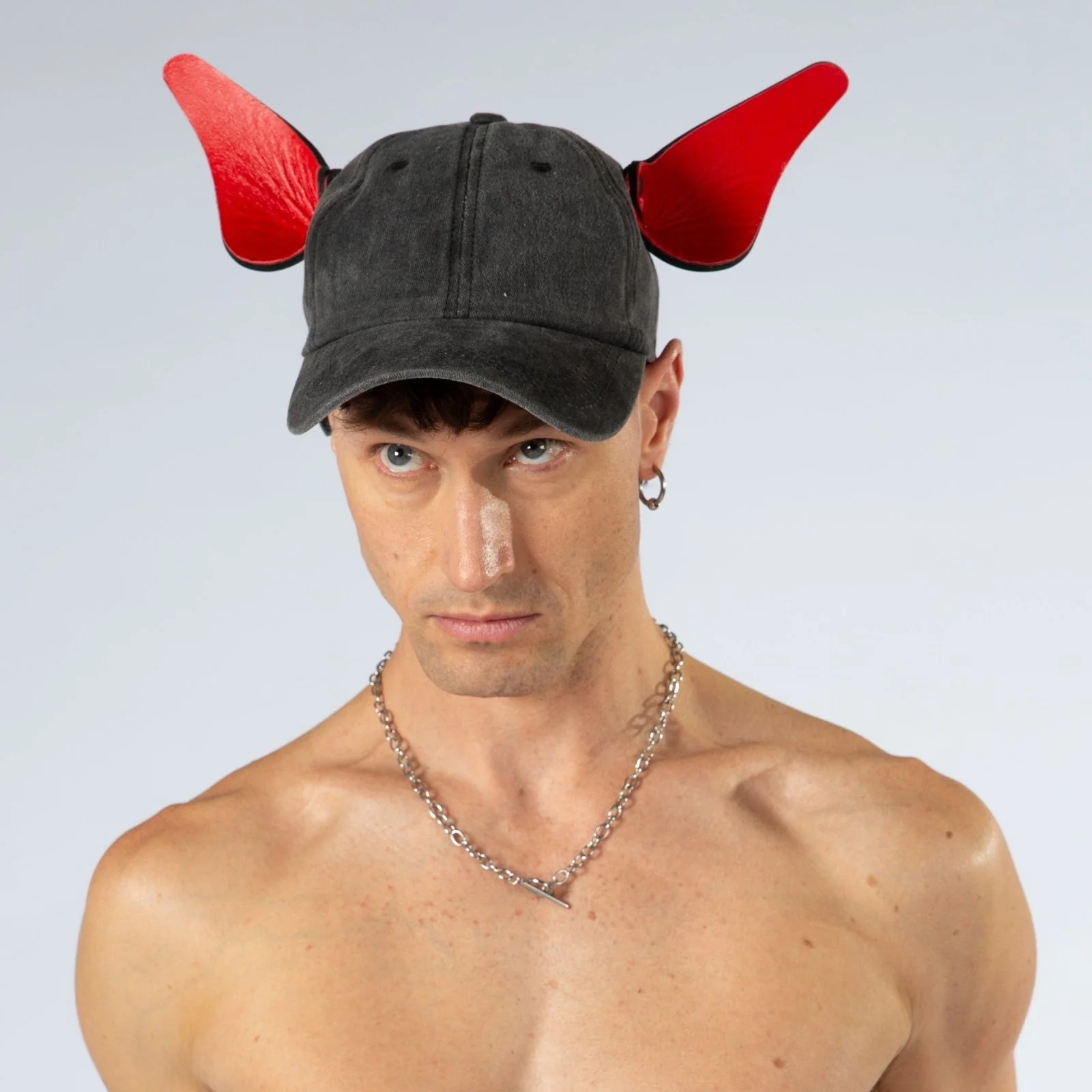 WAG-CAP, Red - Image 2