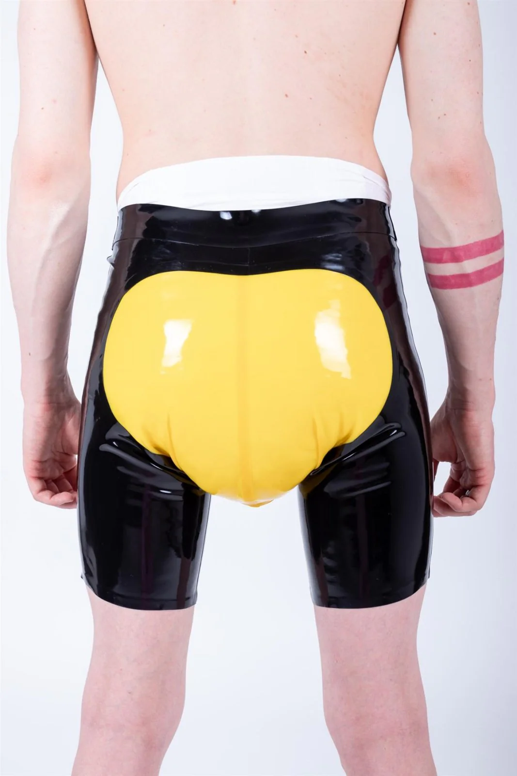 FIL-ABL - Rubber Shorts, Black/Semi-trans yellow - Image 6